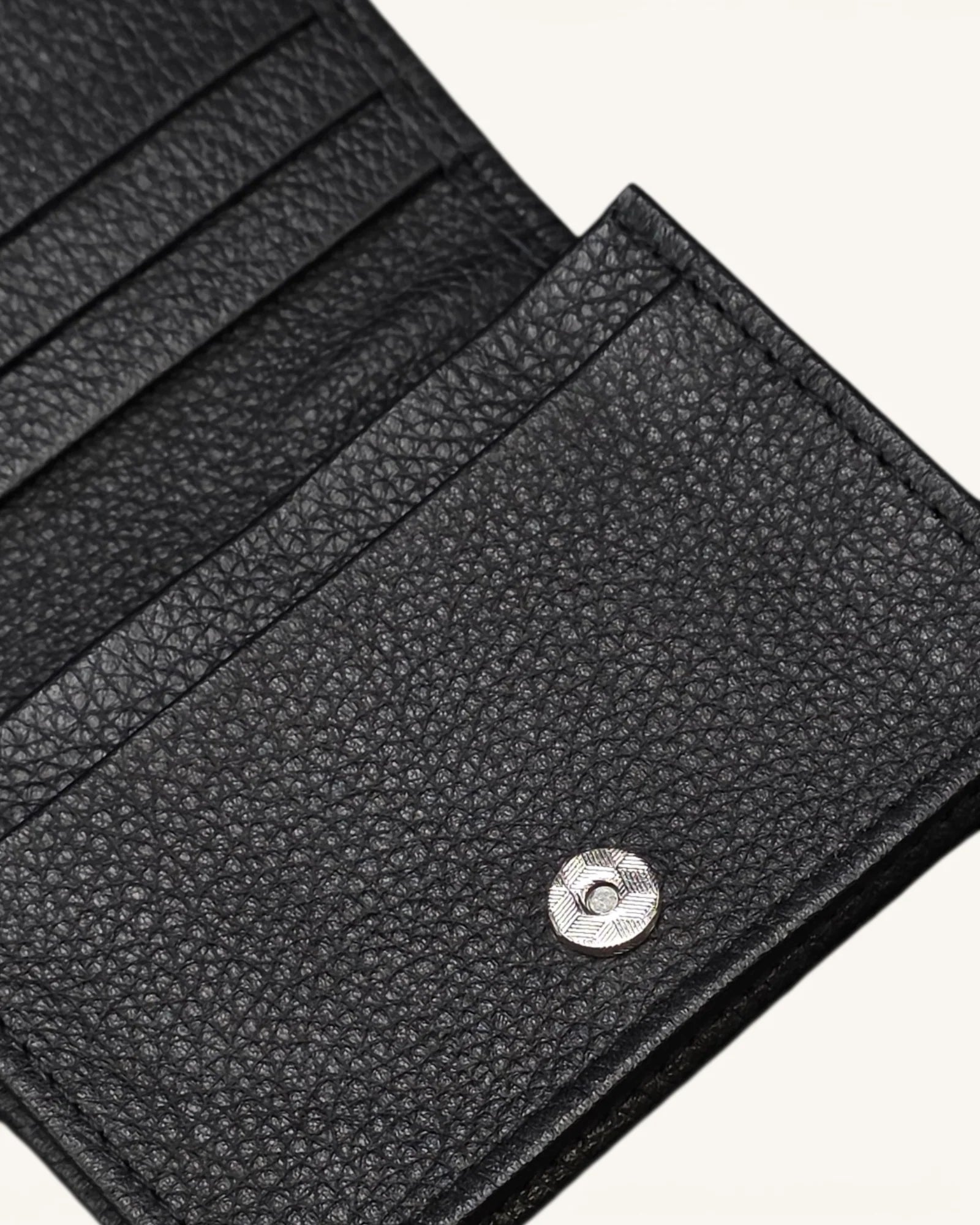 CH-001 · BLACK